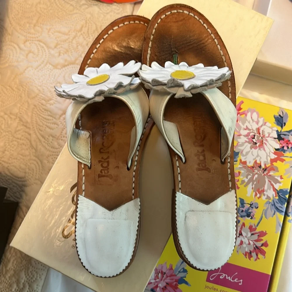 Jack Roger’s sandals with changeable flower - Picture 2 of 3